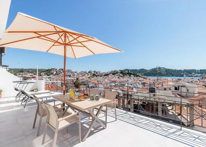 Néro Città di Skiathos